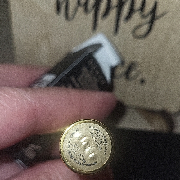 Gucci Rouge à Lèvres Mat Lipstick - Soft Coral - Picture 9 of 9